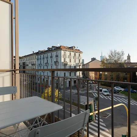 Apartamento Isola - Menabrea - Moderno Trilocale Di Design Milán